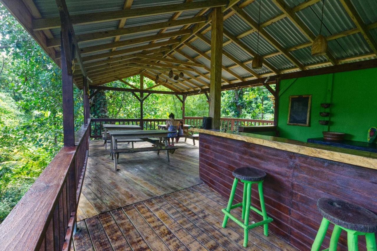 Roots Jungle Retreat Villa Marigot Ngoại thất bức ảnh