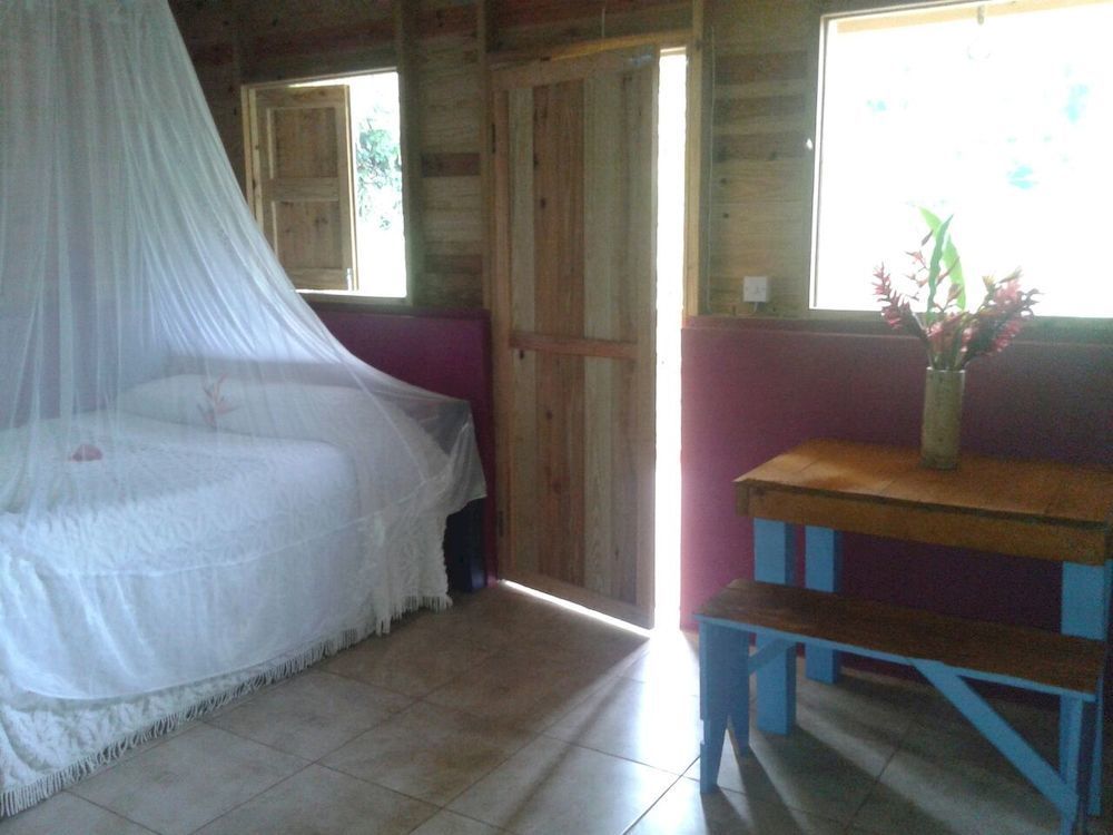 Roots Jungle Retreat Villa Marigot Ngoại thất bức ảnh