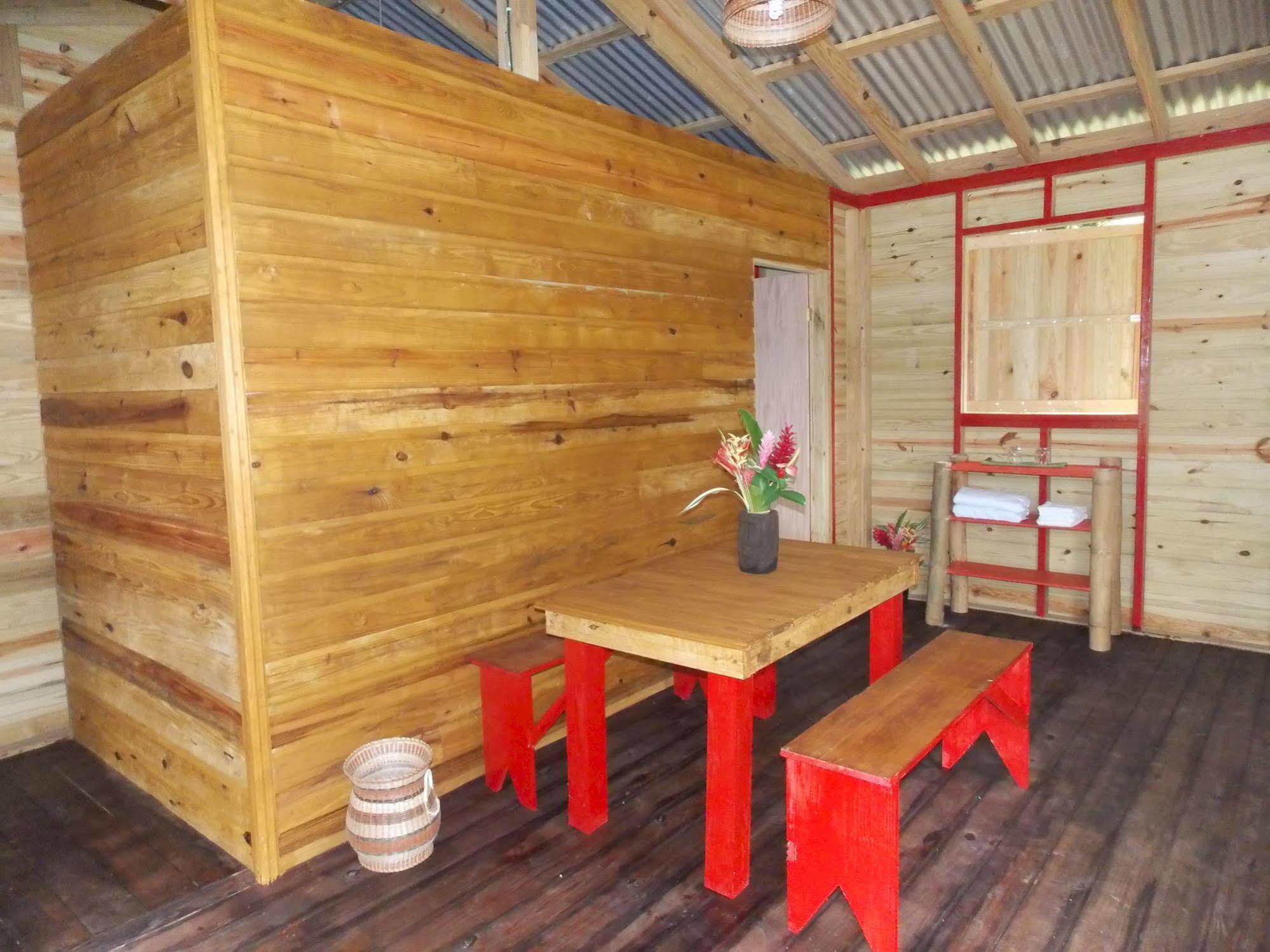 Roots Jungle Retreat Villa Marigot Ngoại thất bức ảnh